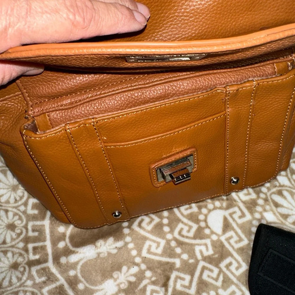 Roma Leathers R or L Lock, 4 Keys Concealed Carry Crossbody - Tan - Picture 9 of 15